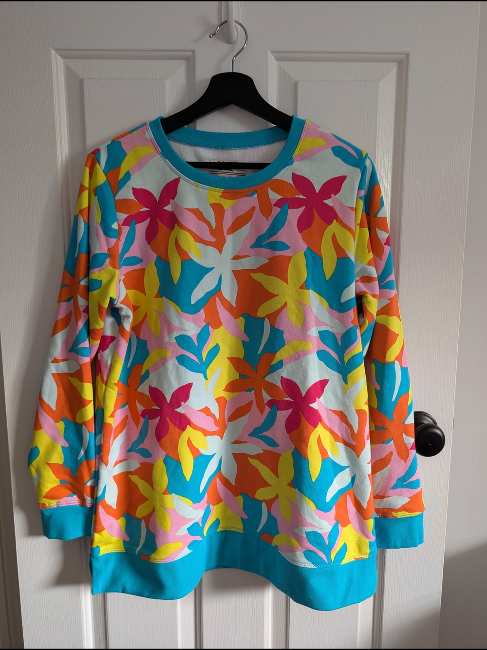 NWT Lands' End Womens Tropical Multicolor Crew Neck Sweatshirt Medium